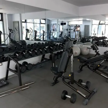 Bell Marina & Cu Piscina Interioara Incalzita Sauna Jacuzzi Gym *