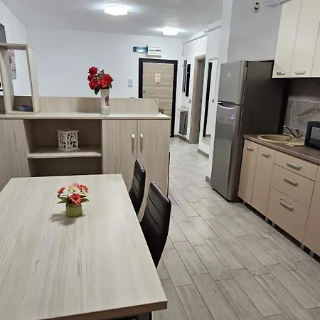 Bell Marina & Cu Piscina Interioara Incalzita Sauna Jacuzzi Gym Năvodari