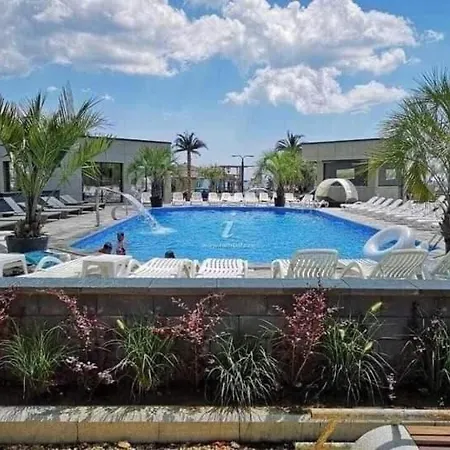 Bell Marina & Cu Piscina Interioara Incalzita Sauna Jacuzzi Gym Appartamento *