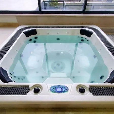 Appartamento Bell Marina & Cu Piscina Interioara Incalzita Sauna Jacuzzi Gym Năvodari